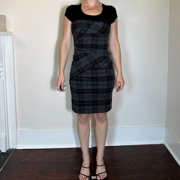 Y2K BCBGMaxazria Plaid School Girl Dress Size 4 - Picture 3 of 5